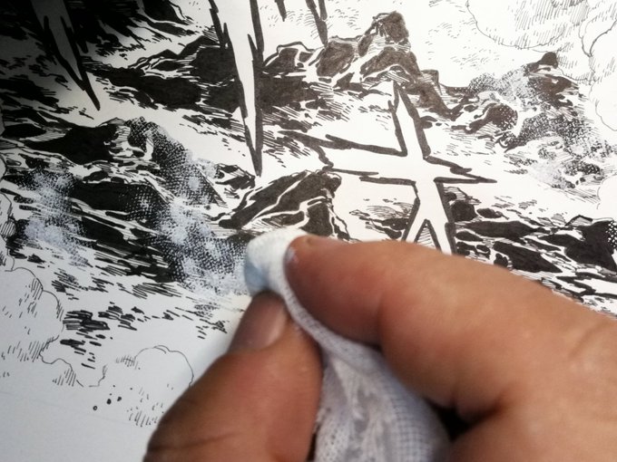 止めのホワイトポンポン。でもこれは印刷時にどこまで出るか分からないので一種の賭け。スキャンして2値化した時にどこまで拾ってくれるか。 