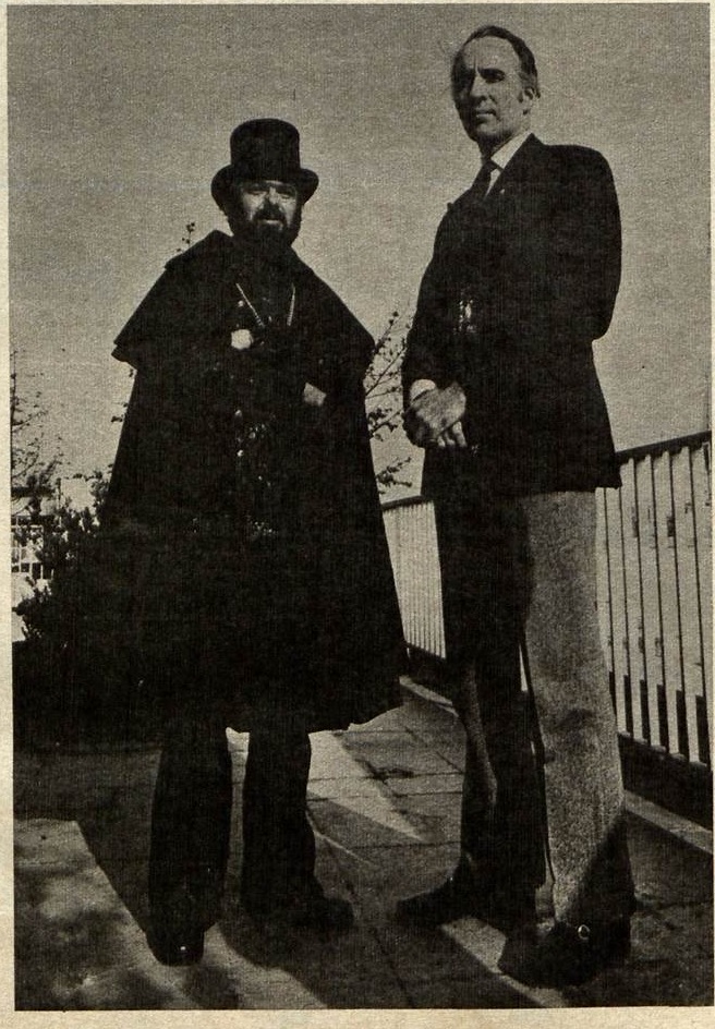 mubibrasil's tweet photo. José Mojica Marins e Christopher Lee em Paris, 1974. https://t.co/68nxL8bzmq