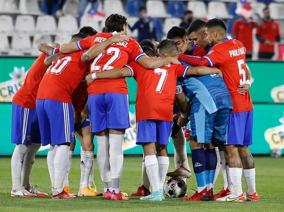 ¡Hoy <a href="/laroja/">Selección Chilena</a> sale a la cancha a jugarse la vida frente a la selección de #Venezuela! 💪🏼⚽️ Estoy segura que nuestra querida selección, nos mostrará esa entereza y entrega que nos hace sentir tremendamente orgullos@s 🙌🏼
¡Vamos con todo x ese Mundial! #VamosChile