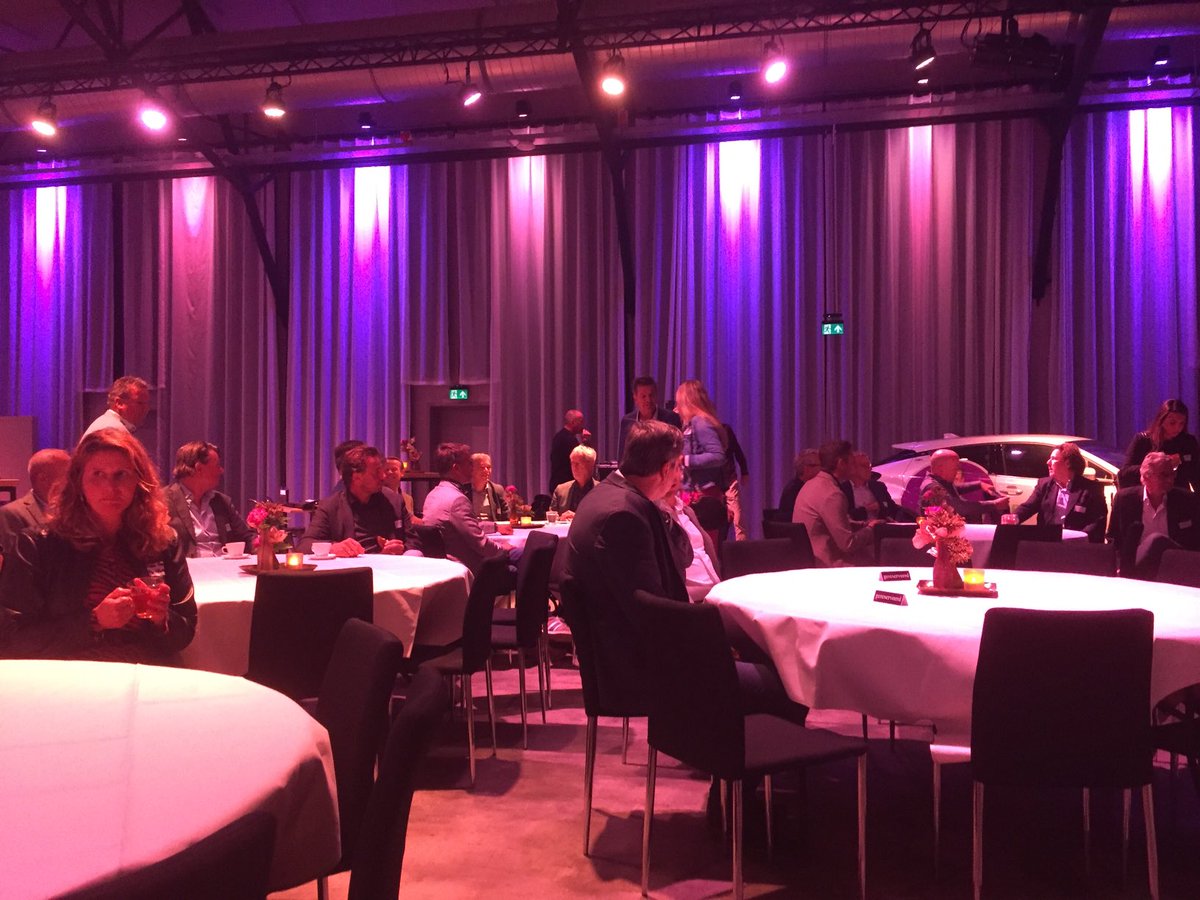 We zijn gestart met congres Brede Welvaart in Westland; hoe dan? olv ⁦<a href="/Veenmanr/">Rob Veenman</a>⁩ met gasten ⁦<a href="/JobCohen/">Job Cohen</a>⁩ en @roberwillems in ⁦<a href="/VeilingPoeldijk/">DeVeilingPoeldijk</a>⁩.