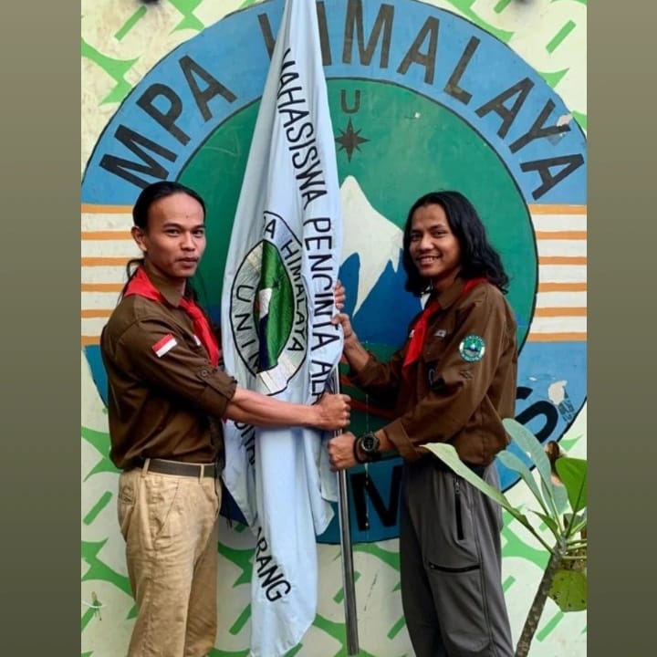 Mapala_Himalaya's tweet photo. ( Sabtu, 9 Oktober 2021 - Rabu, 13 Oktober 2021 )
Alhamdulillah, telah Terlaksana proses Musyawarah Besar &amp; Re-Organisasi periode 2020-2021 MPA Himalaya Univ. Muhammadiyah Semarang di Gedung NRC Ruang 406 dan secara Virtual via Zoom. https://t.co/LHPQrl8eSW