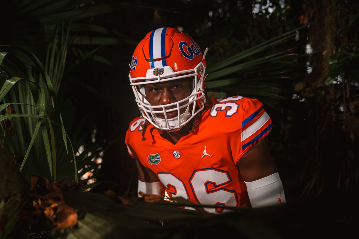 GatorsFB's tweet photo. All orange in Baton Rouge. 🐊 https://t.co/hbKNO8zBXn