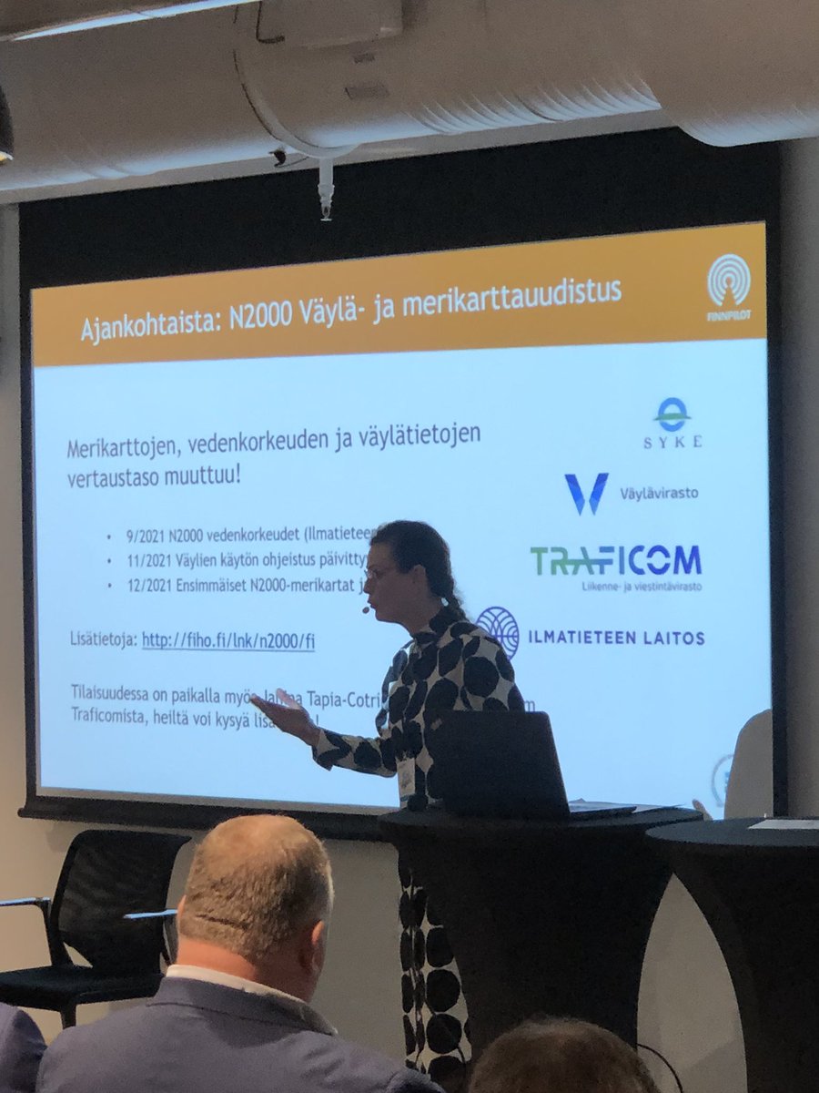 finnpilot_'s tweet photo. #Luotsausâjohtaja @SSonninen muistuttaa N2000 vĂ€ylĂ€- ja merikarttauudistuksesta: merikarttojen, vedenkorkeuden ja vĂ€ylĂ€tietojen vertaustaso muuttuu. Muutos aloitetaan PerĂ€mereltĂ€ loppuvuodesta 2021 edeten kohti etelÀÀ. #merenkulku #CallTheAgent https://t.co/ZpDrana7Gk