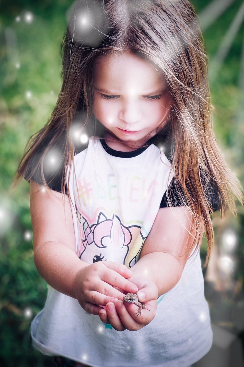 StacyMariePics's tweet photo. A child’s curiosity is a beautiful thing…the excitement that shows in there face for the simple things is something we all take for granted…we forget this until we stop and see it in a child’s face. #iPhone13ProMax #stacymariepics #stacymariephotography #photooftheday https://t.co/IbaGbpxWPN