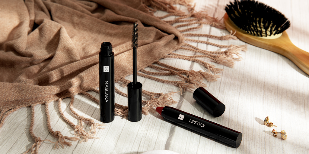 Stocksmetic's tweet photo. After this last period spent with little or no makeup at all, the trends that will keep us company this autumn-winter 2021-22 are many. We have gathered the coolest trends for you in our latest blog!
https://t.co/HKa1pfITv9 https://t.co/gvCFNhWiLt