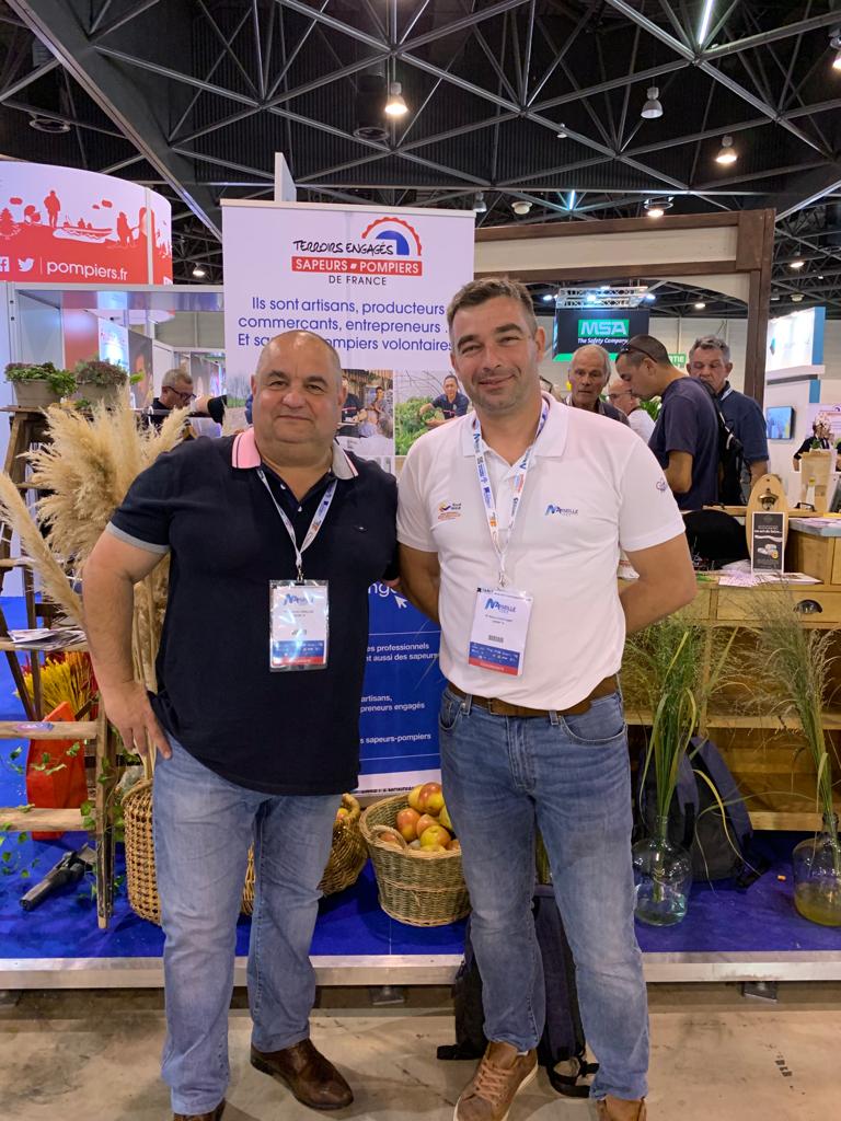 Passage à la radio 🎙pour Kévin Coutant, producteur et #pompier volontaire et <a href="/RaphaelLorillou/">LORILLOU Raphaël</a>, pdt de l' #UDSP37 pour parler des #TerroirsEngages
 Consommez local et pompier ❤🧀🐐 #Touraine