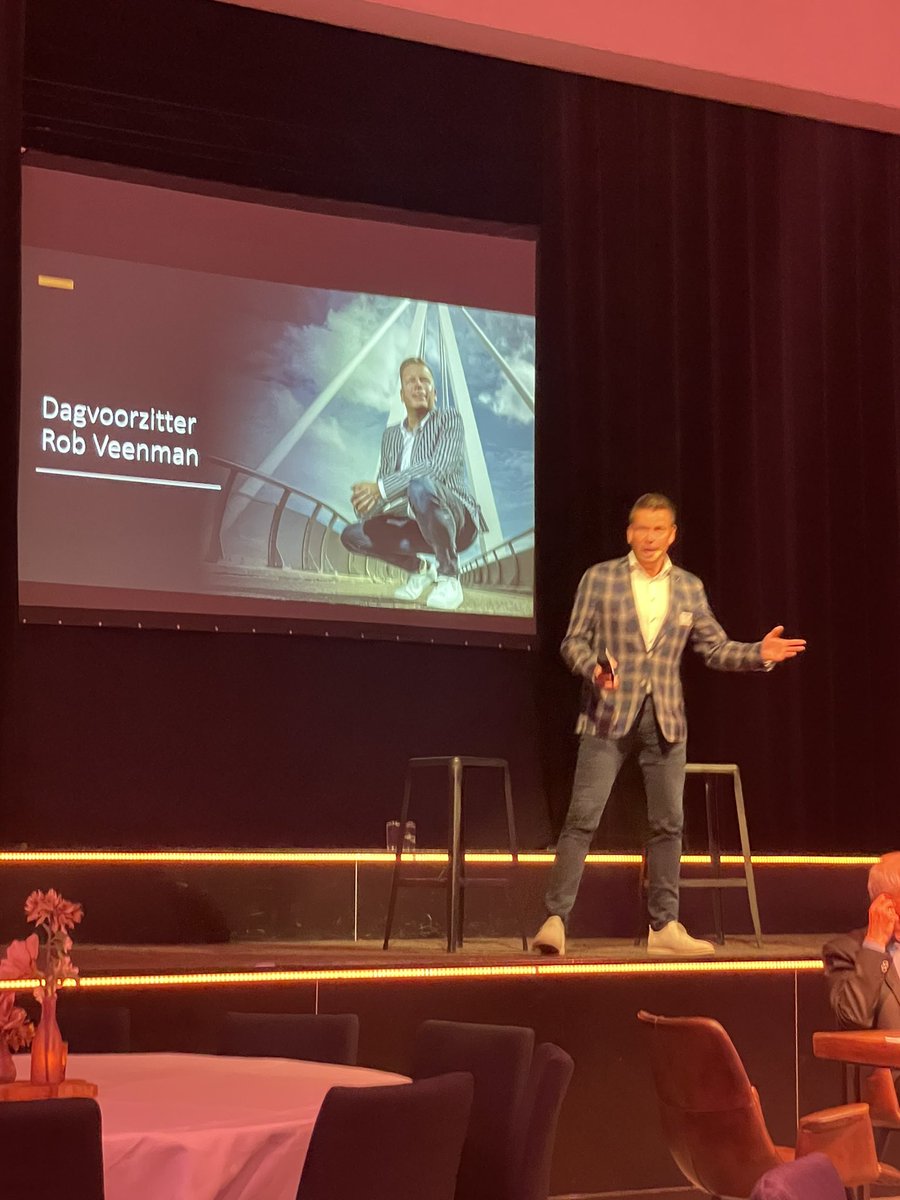 Geef mensen met een afstand tot de arbeidsmarkt een kans! Er is heel veel mogelijk! Oproep <a href="/JobCohen/">Job Cohen</a> <a href="/Cedris/">Cedris</a> tijdens bijeenkomst <a href="/VNONCWWD/">VNO-NCW WD</a>  <a href="/mkbwestland/">MKB Westland</a> <a href="/Patijnenburg/">Patijnenburg</a> #bredewelvaart <a href="/VNONCW/">VNO-NCW</a>  <a href="/Veenmanr/">Rob Veenman</a>