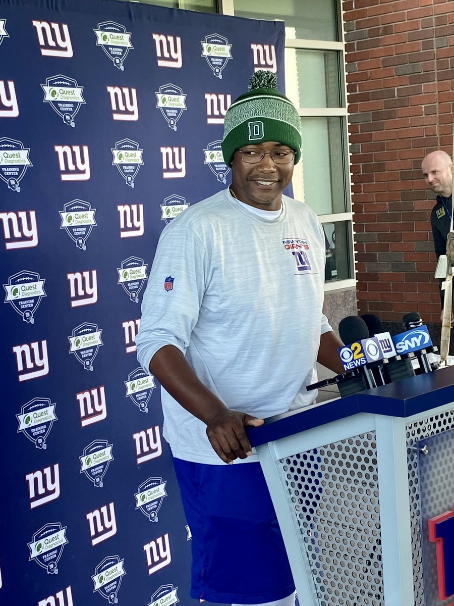 JordanRaanan's tweet image. Pat Graham lost a bet to Niko Lalos. Now has to wear a Dartmouth hat. 

Also said of the Giants defense: ‘Our best players have to play well.’