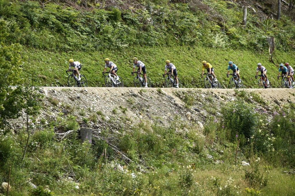 #TDF2022 en Franche-Comté : trois étapes sinon rien ! 
🚵‍♂️ 7e étape : arrivée au sommet de La Planche des Belles Filles bit.ly/3mUSJSt
🚴 8e étape au départ de Dole bit.ly/3iZEESA
🚵‍♀️ L'arrivée du Tour de France Femmes bit.ly/3mSJaDH
#FBSport
