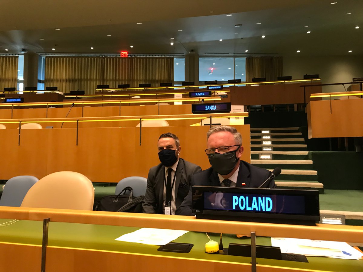 PLinUN's tweet photo. Amb. @KSzczerski @PLinUN 🇵🇱 has cast #Poland’s ballot 🗳️ in the 2021 #HumanRights Council elections. Today #UN General Assembly 🇺🇳 is electing 18 members of @UN_HRC for the 2022–2024 term.

#HRCelections2021 
🇵🇱🇺🇳 https://t.co/HfrrZsrw35