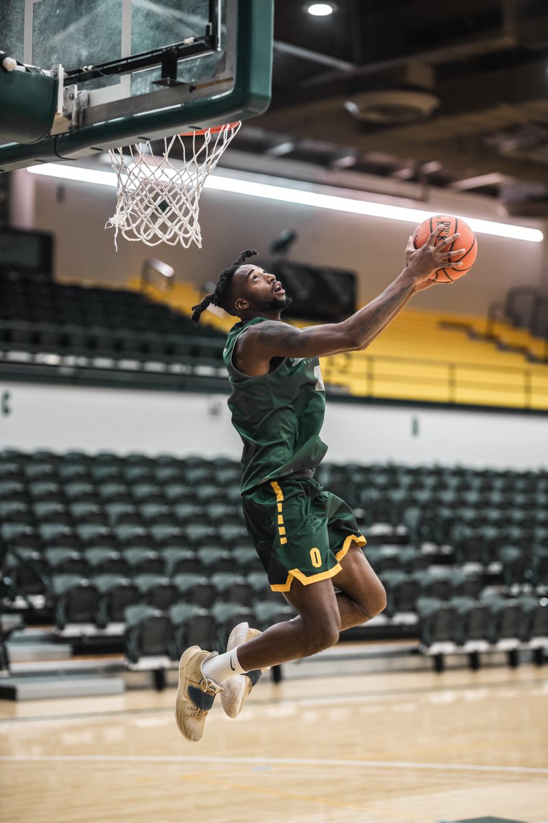 OBU_MBBall's tweet photo. Living above the rim ‼️

#OnToVictory https://t.co/wcoyZWKBUZ