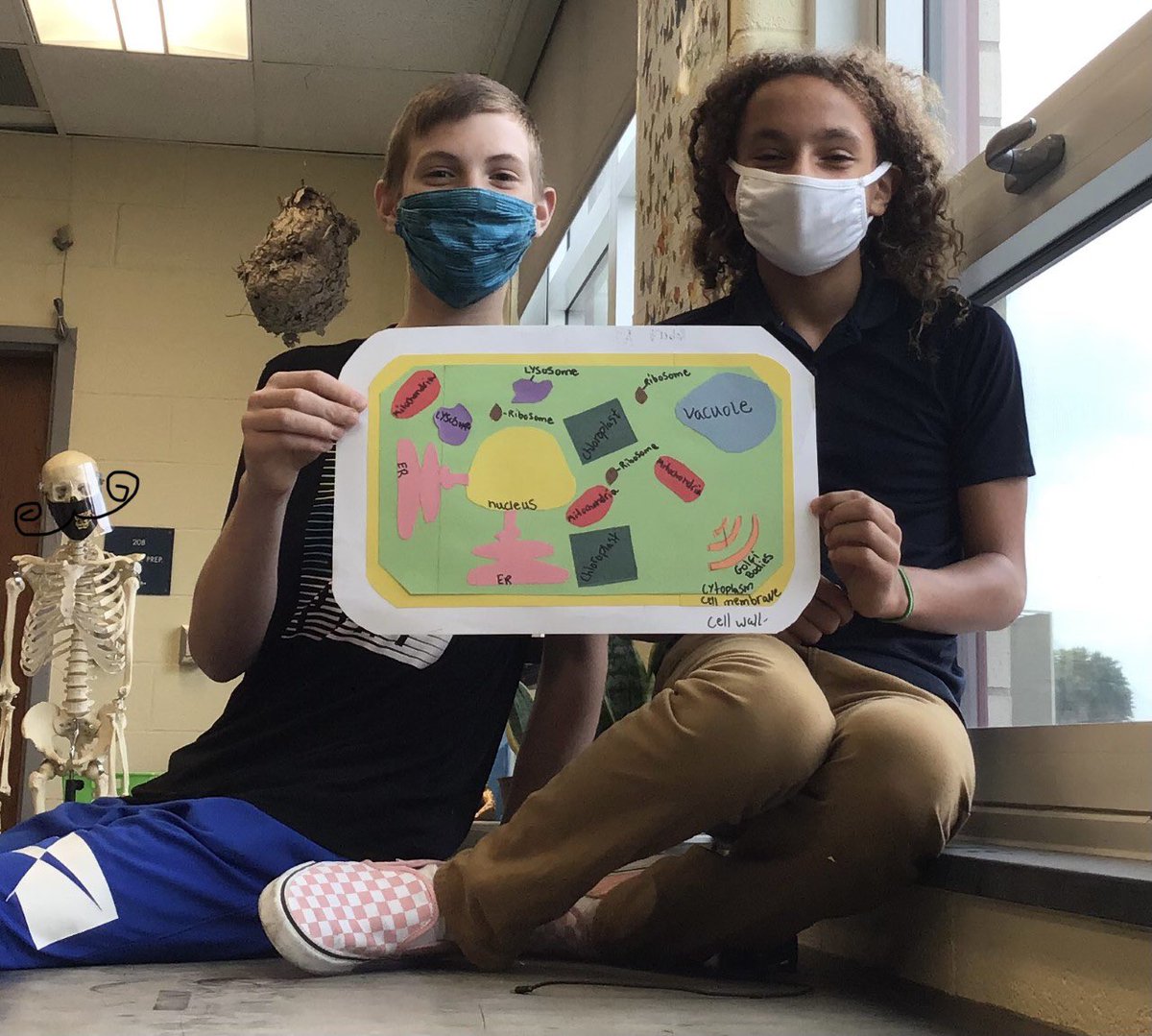 mmstigerpride's tweet photo. Mrs. Saltmar's 7th Grade Life Science students took cell-fies this week while learning about the parts of a cell. #NASDLearns https://t.co/Ya4iXFSqwn