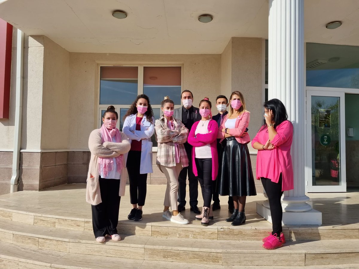 İTÜ ETA VAKFI DOĞA KOLEJİ İNCEK Kampüsü olarak “Meme Kanseri Farkındalığı”nı artırmak amacıyla pembe  kıyafet ve aksesuar kullanarak günun önemini vurguladık. Erken teşhis hayat kurtarır. <a href="/alideniz_itu/">Prof. Dr. Ali Deniz</a> <a href="/serozeren/">Serhat Özeren</a> <a href="/EnisEryaman/">Enis Eryaman</a> <a href="/ozgurkapann/">Özgür Kapan</a> <a href="/muratyos/">murat yöş</a> <a href="/ErsinGuctekin/">Ersin Güçtekin</a> <a href="/clkaysem/">Ayşe Çelik</a>