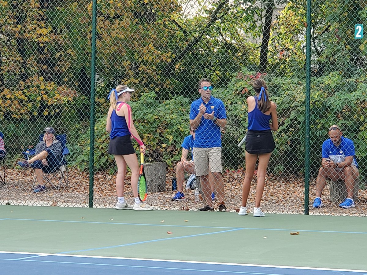 TEN: Wooster trails 5-2 here in the 1st set..its been a battle with a lot of close points and some intense moments here #TDR #DistrictAction
