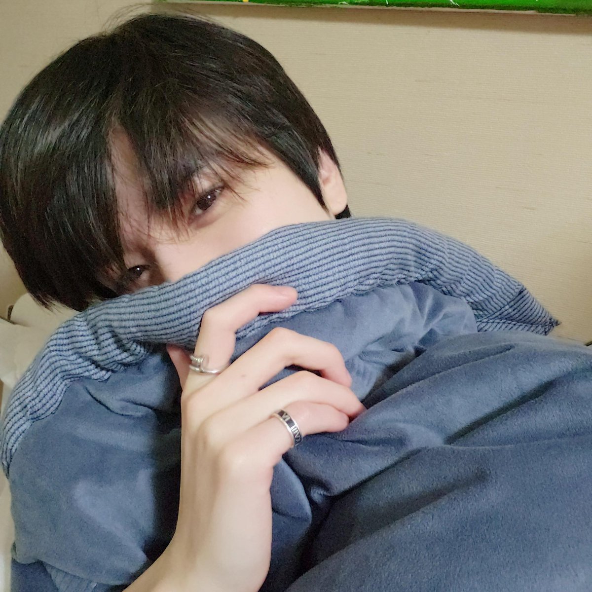 ihwayou's tweet photo. è piccolissimo come devo fare https://t.co/p3mCB9srAd