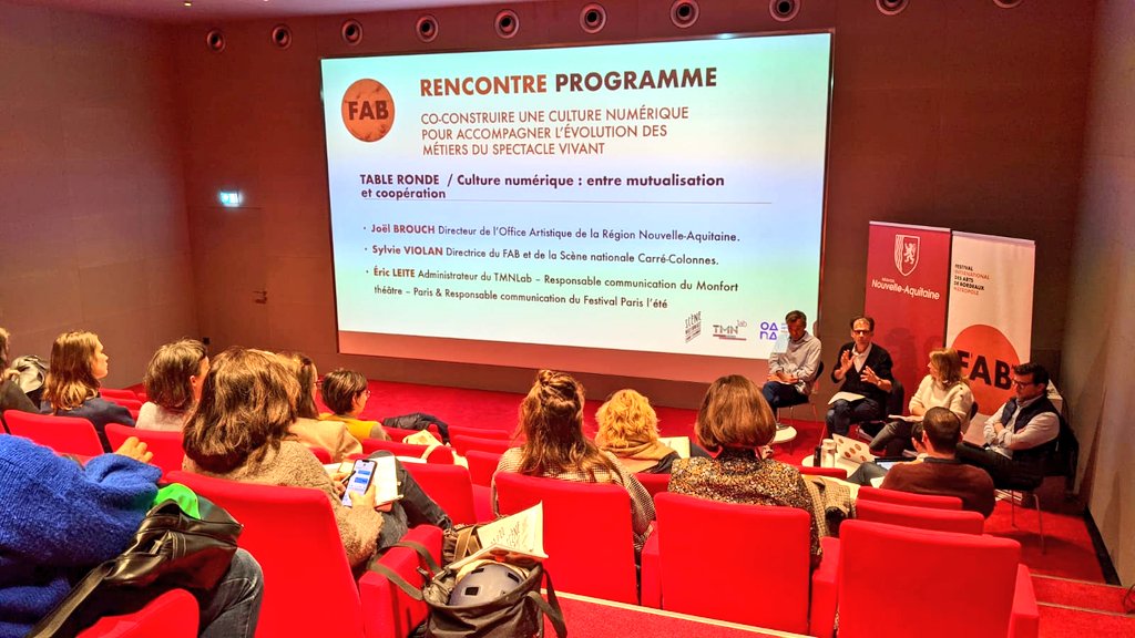 fabfestivalbdx's tweet photo. Retour sur la rencontre pro @fabfestivalbdx 🤝 @TMNlab avec le soutien de @OARAquitaine sur le thème de la culture numérique. Échanges des pratiques entre @SylvieViolan x @carrecolonnes
; @BROUCHJ x @OARAquitaine et @ericleite9 x @MonfortTheatre 
Merci aux 30 participants ! https://t.co/vbqM93UY64