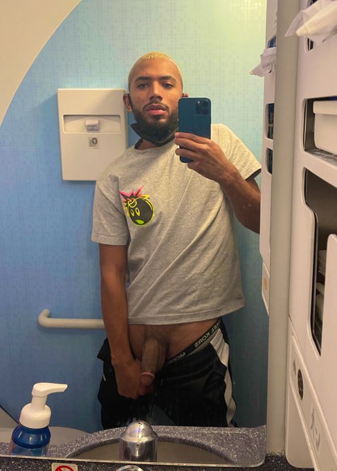 Assistance in the lavatory please 💦 https://t.co/prDDlalM4E<a href="/tag/staytuned"class="tags"><span>#staytuned</span></a><a href="/tag/birthdaysex"class="tags"><span>#birthdaysex</span></a>