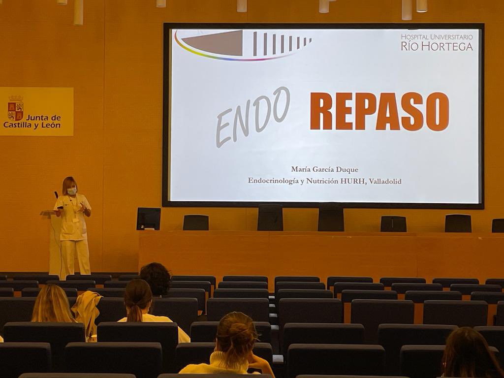 endo_nutriHURH's tweet photo. Acabamos con nuestro 3er #ENDOrepaso de Endocrinologia para residentes del #HURH #asvao @gduquemaria nos cuenta lo más importante que debemos saber 🙇♂️📚@jmpalaciomures @cresposotocris @LuisCuellarOlm @IbnRosa https://t.co/OI6wp4NNCO