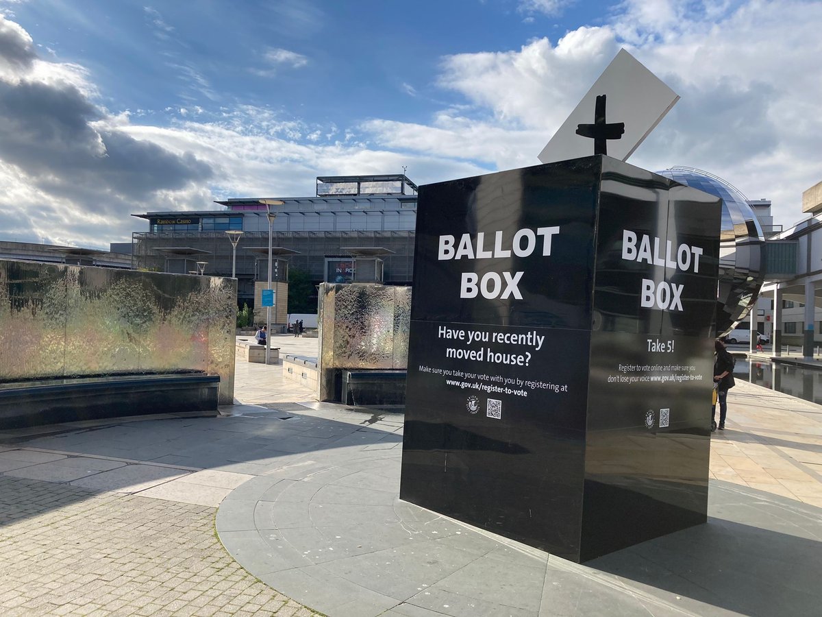 BristolCouncil's tweet photo. Bristol’s big ballot box is back! Don’t lose your voice at future elections and make sure you’re registered to vote: https://t.co/2BiDbYTopg 

Tag us in your photos with the ballot box and let us know you’ve registered by using #BristolBallotBox 

#RegisterToVote #YourVoteMatters https://t.co/DHjjH8syaB