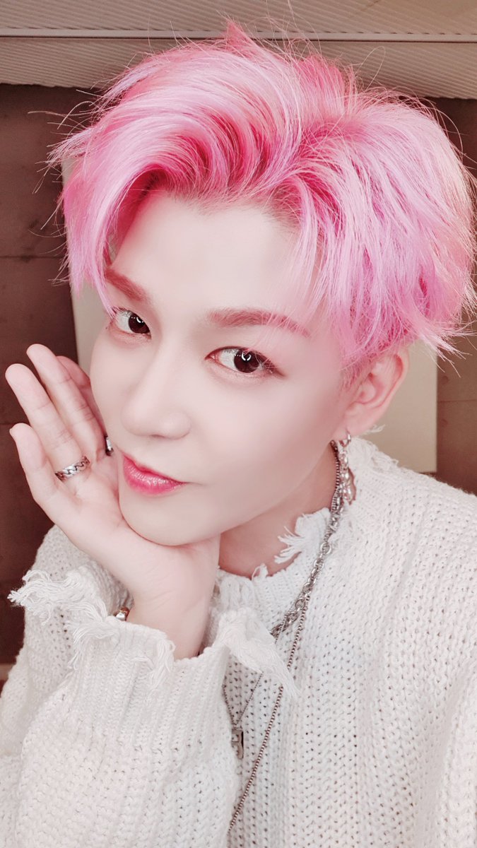 Kang Sung Hoon 강성훈 tweet media