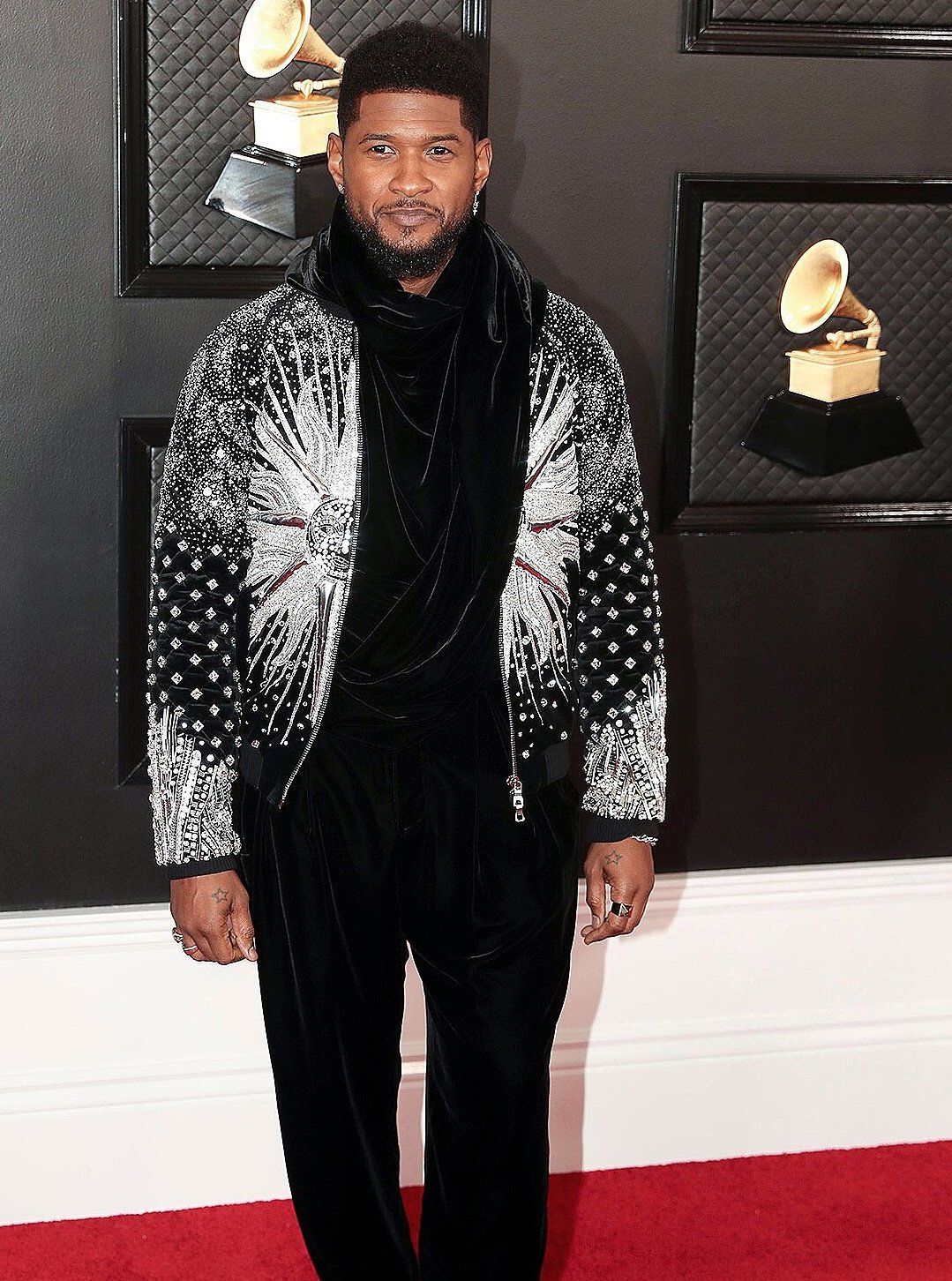 Happy birthday to soulful, musical prodigy and multi-Grammy Award winner, Usher, Born on this date, October 14 1978. 