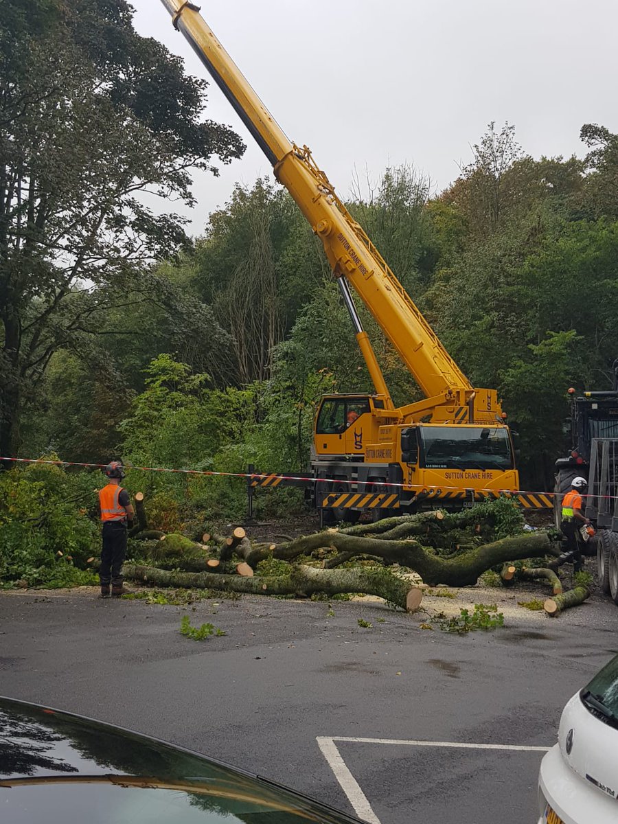 icooper06's tweet image. @GroundControlGC more great work from our team @jaymilson clearing a large Beech tree that had fallen into the river. Due to difficulty winching, the tree had to be lifted out in pieces by crane! All for @EnvAgencyNW to help reduce flood risk.