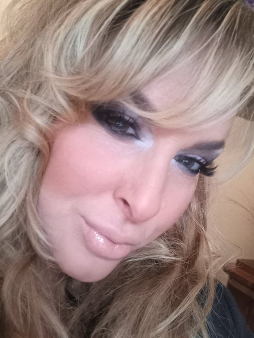 Its time for those that tipped to collect a video or voice call are u ready https://t.co/jaAiZI6X8R