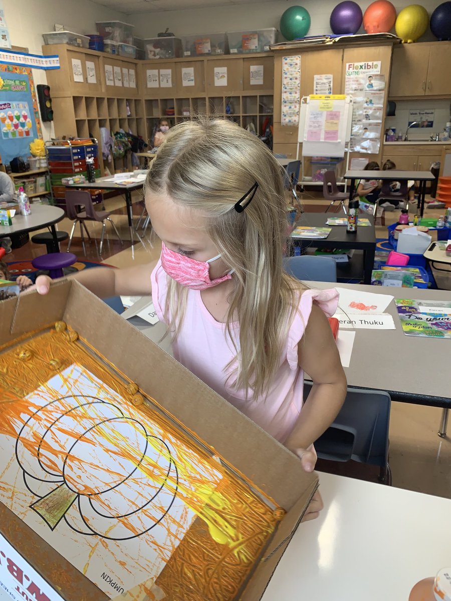 guricomps's tweet photo. Marble painting was so much fun! https://t.co/LnmvVWYH7Z
