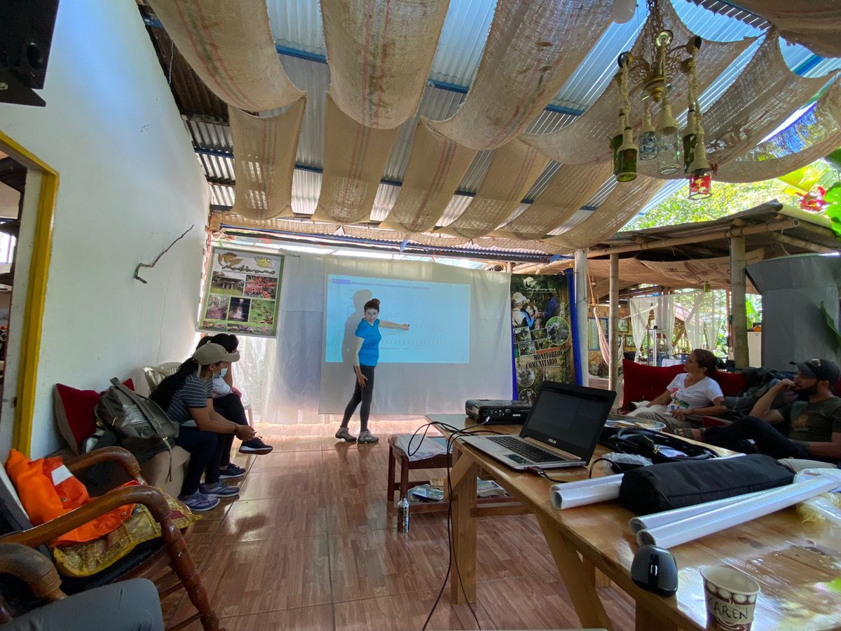 IDEAMColombia's tweet photo. #AEstaHora I Nuestro #SMBYC avanza en taller de transferencia de conocimientos en monitoreo y estrategias de conservación de los bosques, con las organizaciones del #Chocó #Huila, #Caquetá, @Corporinoquia y @Biocarbono. #MonitoreoDeBosques🌳#IdeamInternacional https://t.co/lW7miGaMNG