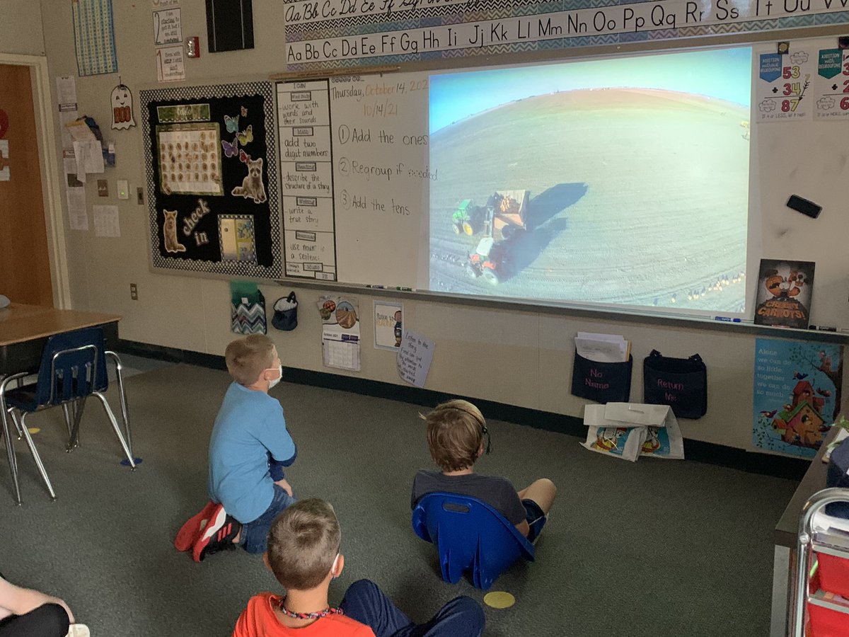 Burris2nd's tweet photo. Another month, another farm... and of course October is pumpkins! Did you know IL is the #1 pumpkin producer in the world?? Thanks #SangamonCountyFarmBureau for sharing materials with us! 🎃#connectses #bulletpride https://t.co/ADWsiDAPOP