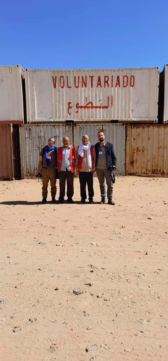 Today, <a href="/MLRSaharaui/">MEDIA LUNA ROJA #SAHARAUI 🇪🇭</a>  received a delegation of French and Italian journalists, who participated in the 46th anniversary of the Sahrawi national unity.
#MLRS
#refugiadossaharauis