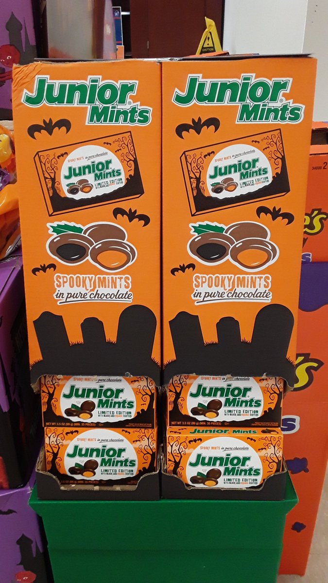 underworldimage's tweet image. I first saw these Today !!! 
Spooky Mints !!! 🎃🎃🎃🎃🎃 
#Halloween #SpookyMints #JuniorMints #TootsieRoll 
@EricAlder @JuniorMints @TootsieRoll