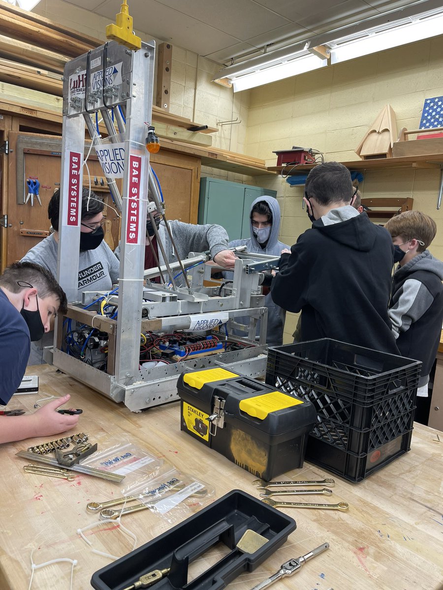 npt_robotics's tweet photo. Pre-season Robotics 2021!! 🐅 
#robotics #FirstRoboticsCompetition #northport https://t.co/stE8rLtnsF