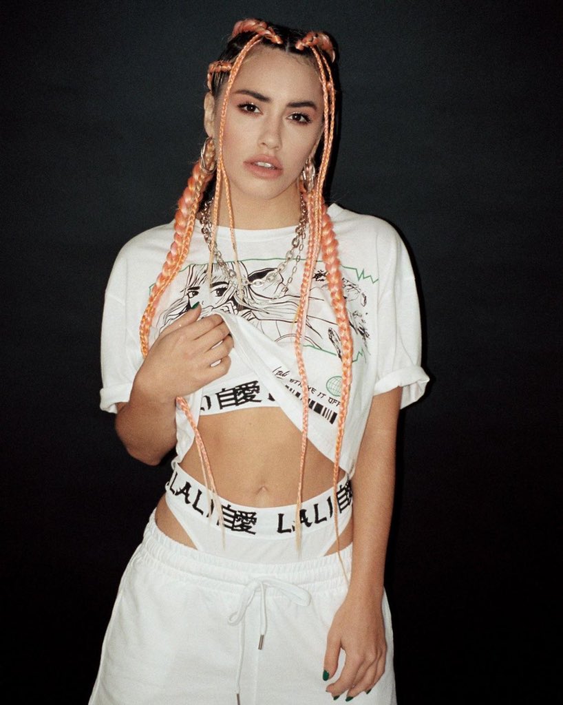 hdlaliter's tweet photo. Analógica 📸🖤 @lalioficial https://t.co/4To6CjQnYg