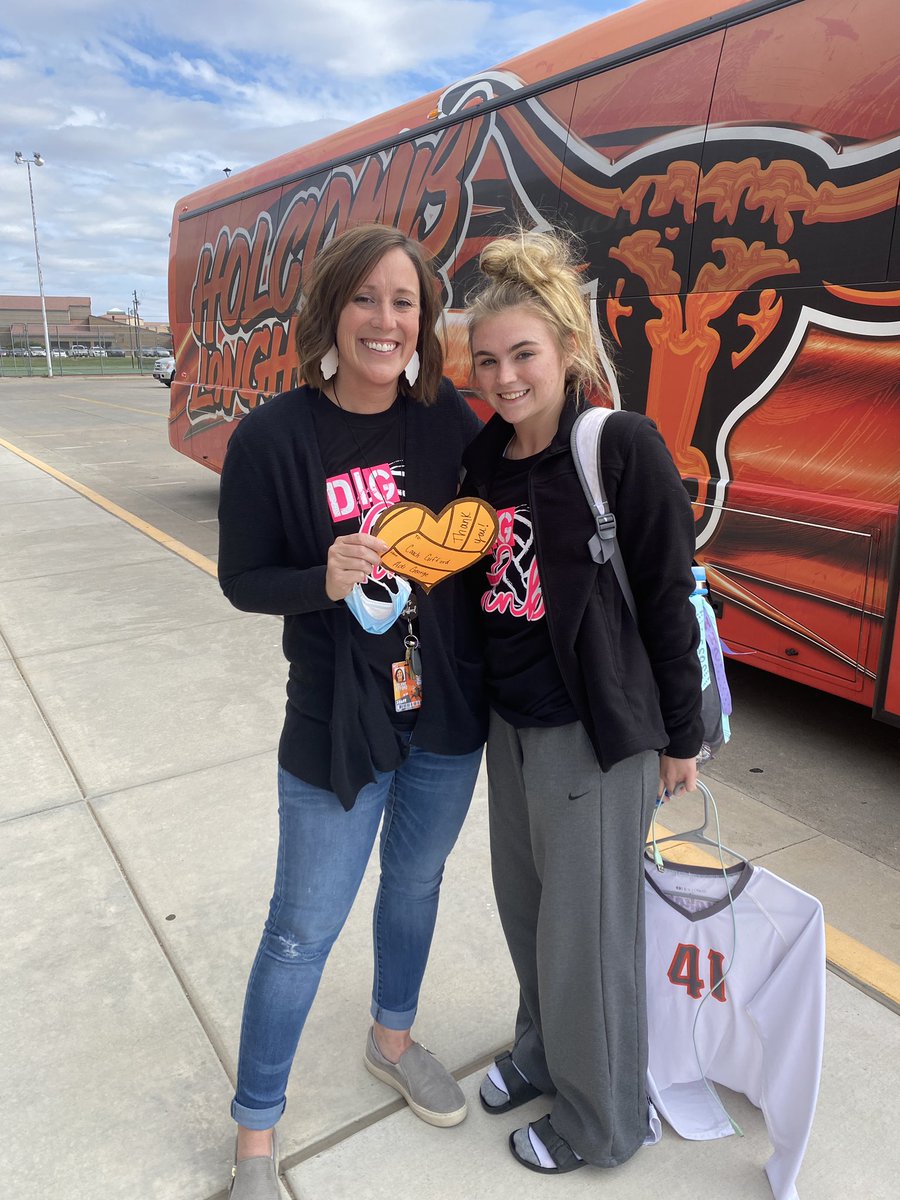 george_adison7's tweet photo. Thankful for you @melanie_gifford 🧡 https://t.co/7kx2GPFp9I