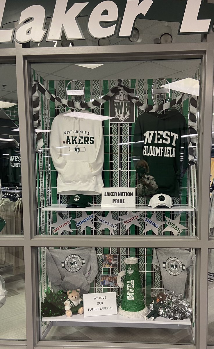 WBCatchTheWave's tweet image. #DECASBEWeek @DECAInc #mideca  A few of our Best Displays in Laker Landing!! #LakerNation #onlyWB