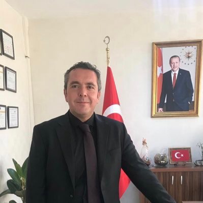 Şanlıurfa Büyükşehir Belediyesi ŞUSKİ Genel Müdürü <a href="/SaidGulluoglu63/">M. Said Güllüoğlu</a>  Çalışmalarında başarılar dileriz görevini hakkıyla yerine getiren Ender bürokratlardan biri  <a href="/zabeyazgul/">Zeynel Abidin BEYAZGÜL</a>