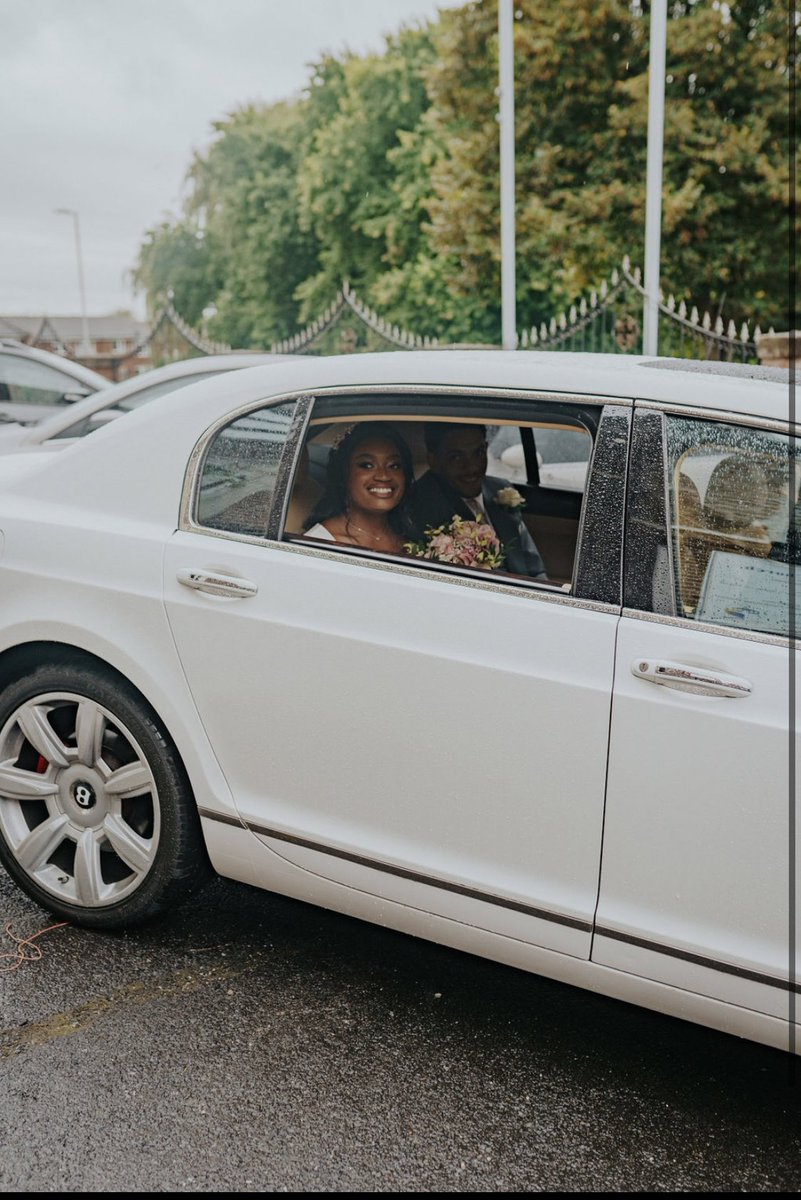 On 02.10.21 I married my best friend <a href="/kevinmetzger1/">kevin</a> i am now Naomi Metzger thats it thats the tweet 

Beautiful photos by <a href="/sophiajcarey/">sophia carey</a>