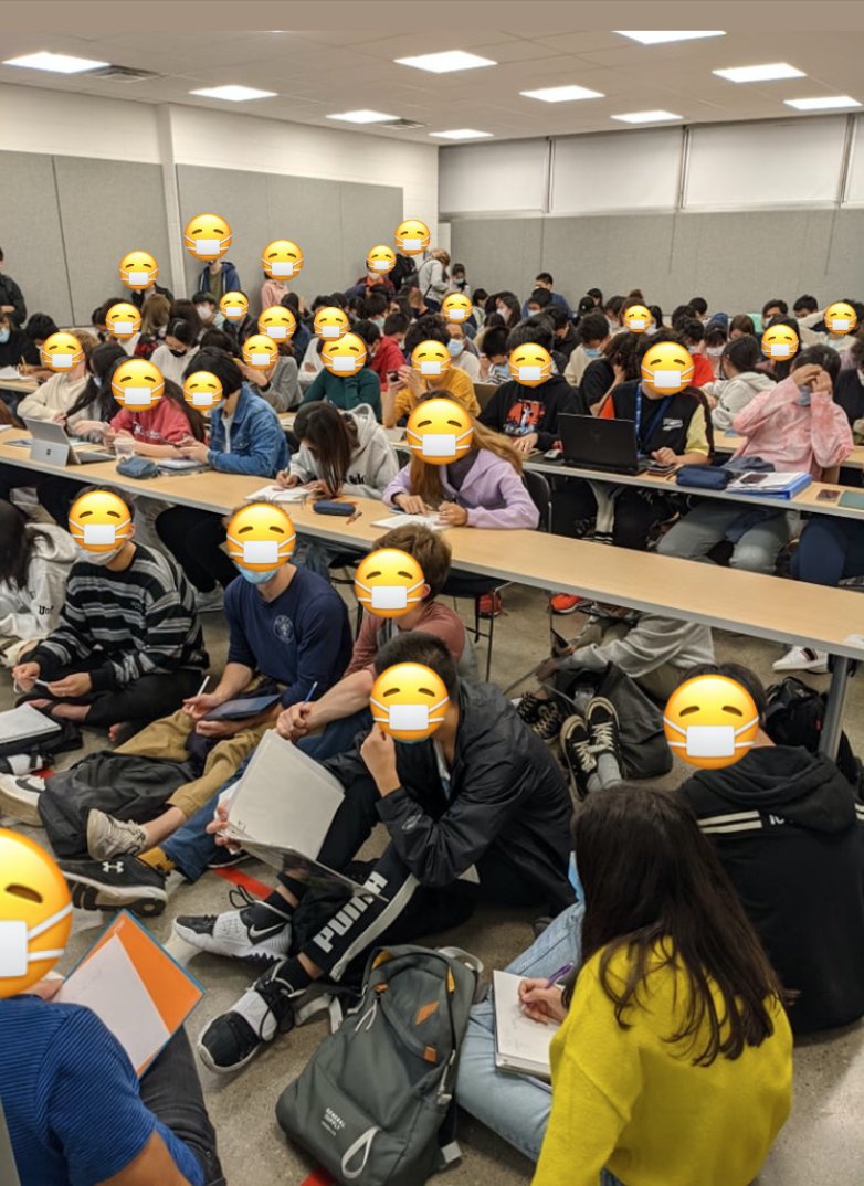 cupe3902's tweet photo. Students sit on the floor and line the walls at a packed math review session, held last week at @UofT on the St. George campus. Images from students.

Does this look like a #safereturn to you? #BackToSchool   #COVIDisAirborne https://t.co/VbwHkM0g9g