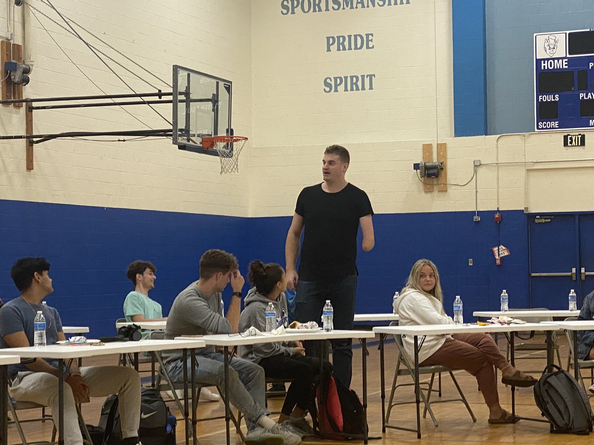 BHSMerrill's tweet photo. Huge shout out to Kevin Atlas for coming to BHS today. He shared his story of overcoming adversity, the loss of his arm at birth, &amp; reaching his dream of playing Division I basketball in the NCAA &amp; professionally in Asia! @BHSGoBigBlue @BrunswickCSD @girlsBwickBBall @BHSMerrill https://t.co/bpeAuQou2Y