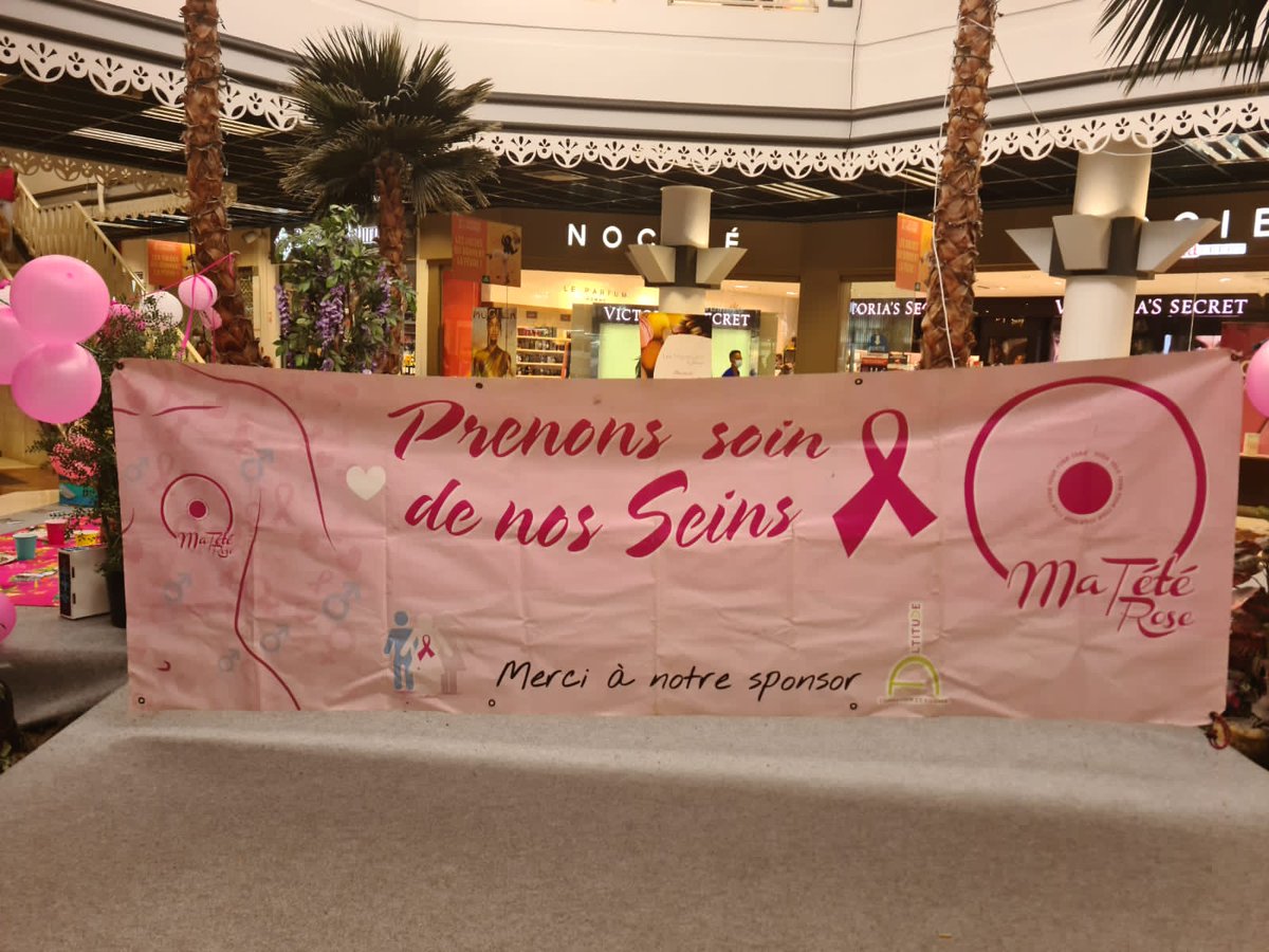 LyceeLumina's tweet photo. Dans le cadre de la campagne de sensibilisation sur le cancer du sein "Octobre Rose", les élèves de la Première Métiers de l’Accueil ont confectionné des cartes d’encouragement qui ont été remises à l'association Ma Tété @acmartinique #Octobrerose💗💗 https://t.co/MM9AvvS9uO