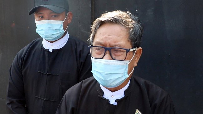 cape_diamond's tweet photo. #MYANMAR junta has barred lawyer Khin Maung Zaw &amp; others representing Suu Kyi and the ousted president Win Myint from engaging directly or indirectly with media, outside orgs, INGOs &amp; foreign gov officials under Article 144 of the Code of Criminal Procedure, @Voaburmese reports. https://t.co/Ny3cx4hGTm