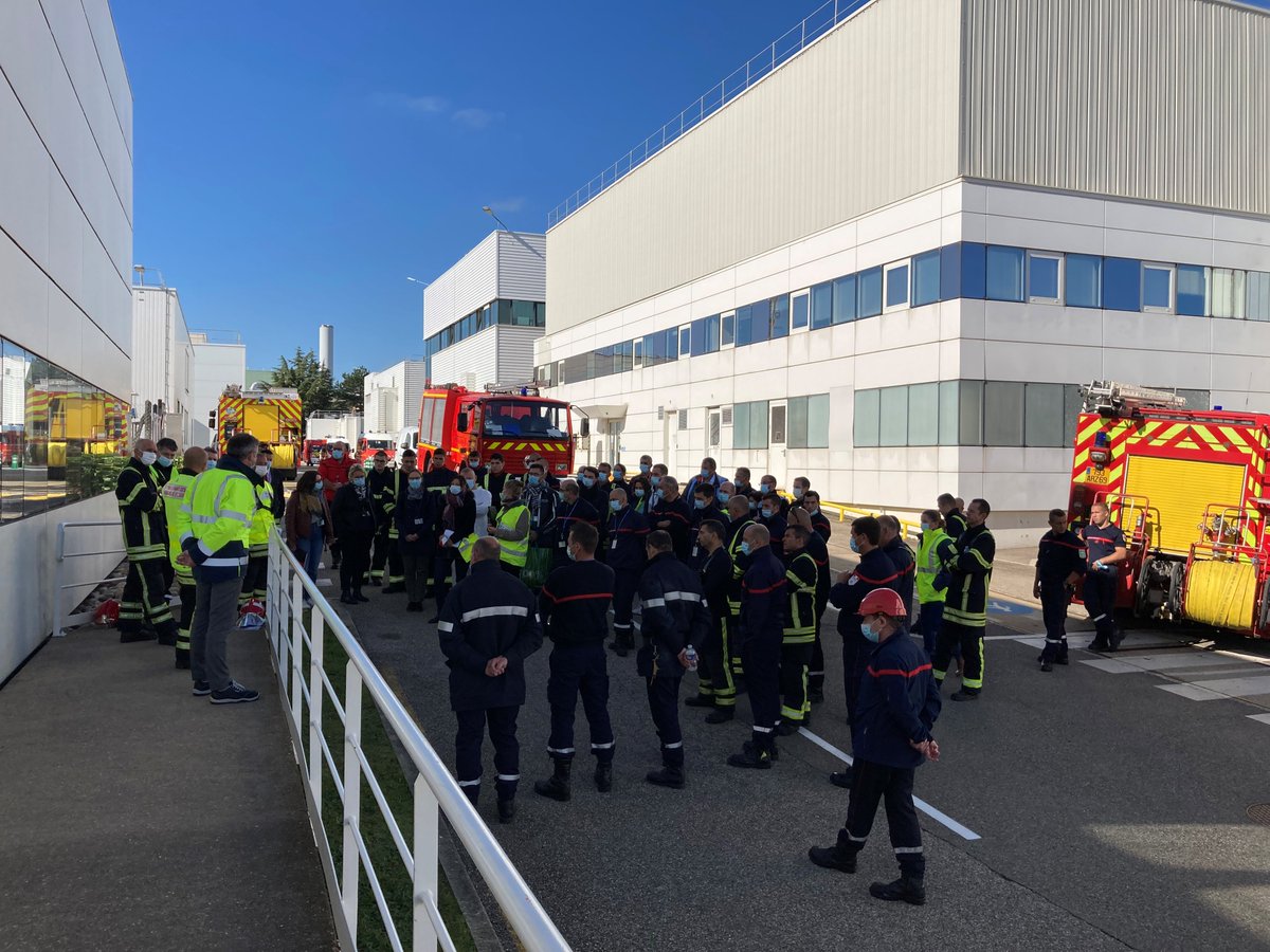 virginievaste's tweet photo. @SDMIS69 @SanofiFR Une gestion dans des conditions réelles réussie selon tous les participants. 
#Merci aux équipes de @SDMIS69 de Lyon et à tous les collaborateurs du site  @sanofipasteur de #MarcylEtoile pour leur mobilisation dans la gestion de cet exercice. https://t.co/wfLewVFE31