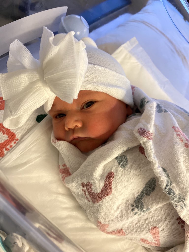 cbs11doug's tweet photo. Wow!! #babyalert 🚨 🚨 The @CBSDFW Fam grows again! Big love ❤️ out to new mom @anneeliseparks and new dad Nick, on the arrival of their beautiful baby girl!! Could not be cuter! Welcome to #parenthood !! https://t.co/mM17pRLVGj