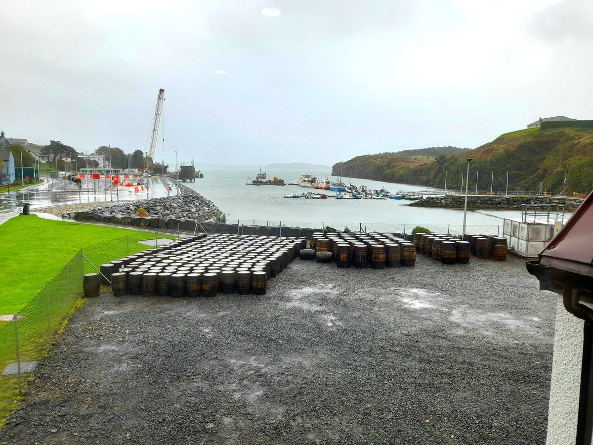 TheHebViking's tweet photo. Great to visit the Isle of Harris Distillery and see the work they doing in not only producing fantastic drams, but their community input as well.
Highly recommend a visit if you in this part of the world
1/2
#IsleOfHarrisDistillery #Gin #Whisky #UisgeBeatha #VisitScotland https://t.co/jH5vtOYdgj