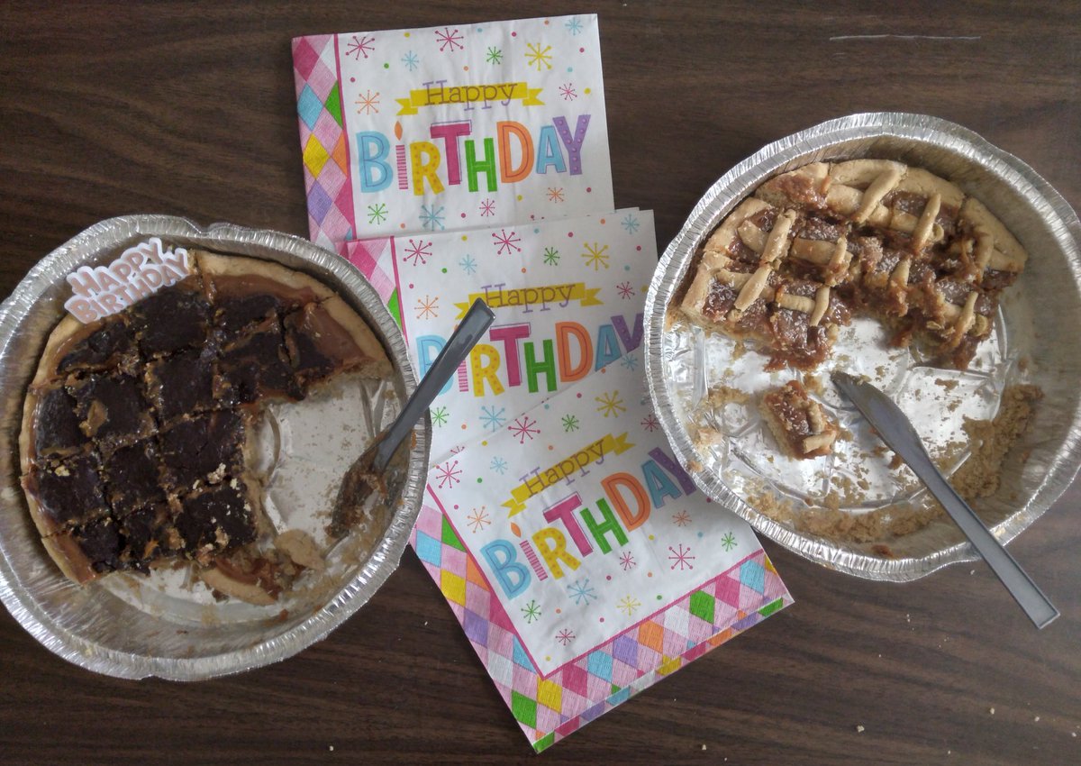 ingridh34's tweet photo. Blessed to have anoche Argentinian in the school! Pastafrola de dulce de leche! Happy birthday @MsLiaudat  @ParticipateLrng #unitingourworld https://t.co/EUZLBiuemH