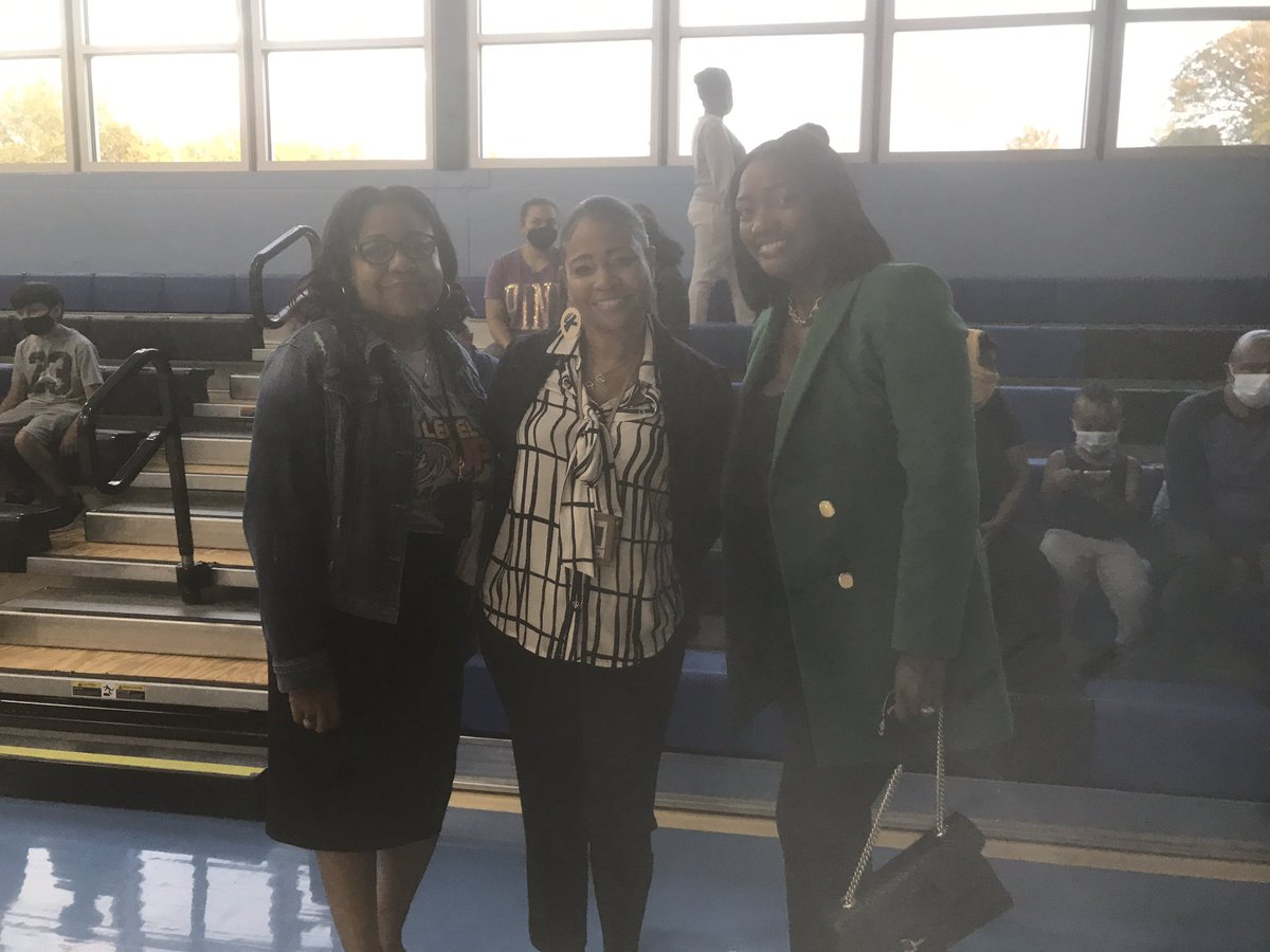 Title1_PGCPS (@title1_pgcps) on Twitter photo <a href="/dpvils/">Verizon Innovative Learning Schools</a> Verizon Innovative Learning School rollout at <a href="/orem_ms/">NicholasOremMS</a> was a huge success. Thanks to everyone who made it a success! <a href="/LearningVerizon/">Verizon Innovative Learning</a> #dpvils <a href="/dpvils/">Verizon Innovative Learning Schools</a> Verizon Innovative Learning School rollout at <a href="/orem_ms/">NicholasOremMS</a> was a huge success. Thanks to everyone who made it a success! <a href="/LearningVerizon/">Verizon Innovative Learning</a> #dpvils