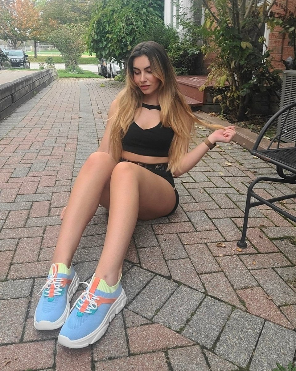 AliciaAtout tweet picture