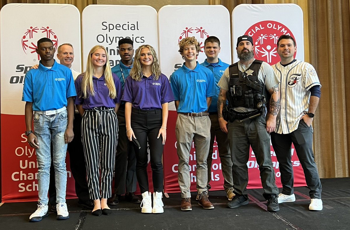 Chief Deenihan spoke this morning at the Special Olympics press event regarding CPD partnership. He said “through the partnership it allows CPD officers to continue to build and promote the pubic’s trust and confidence in the Chicago Police Department.” #CPDMediaCar <a href="/SO_Illinois/">Special Olympics Illinois</a>