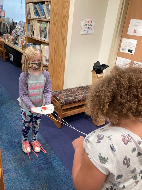 JkLibrarian's tweet photo. After researching to learn about spiders, 2nd graders were able to make their own crawling spider!
@BataviaJK #JKWay https://t.co/eCIG96mcVK